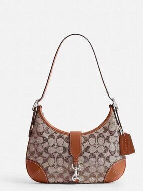 Coach Hamptons Hobo Bag In Crystal Signature Jacquard CW654